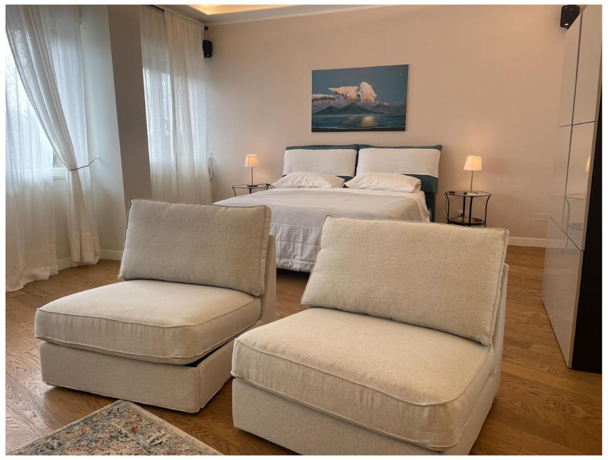 Aurelia'S Suite Napoli Екстериор снимка